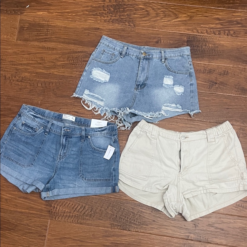 Stylish Women's Denim and Cream Shorts Set